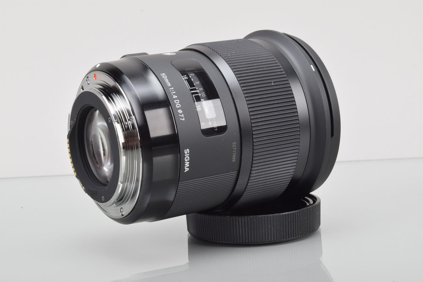 Canon 70-300mm F/4-5.6 IS USM EF Mount Zoom Lens - Excellent