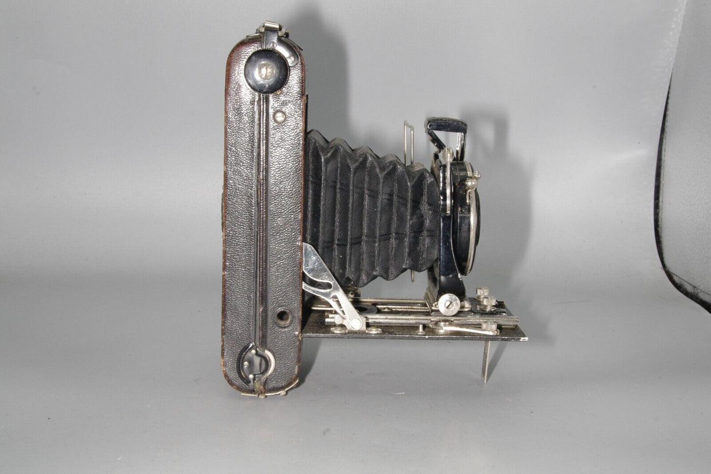 Early Model Ensign Autorange 20 Folding RangeFinder Camera with 100mm F/4.5 Lens
