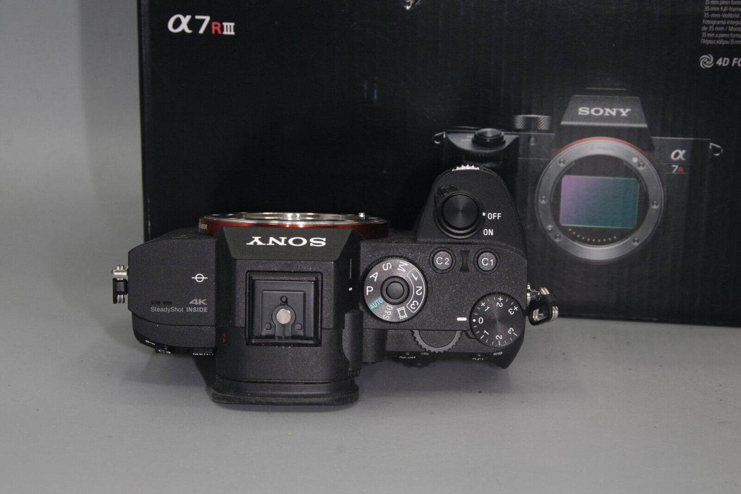 Sony Alpha A7 RIII 42.4MP Full Frame Mirrorless - Very Low Shutter Count 3741