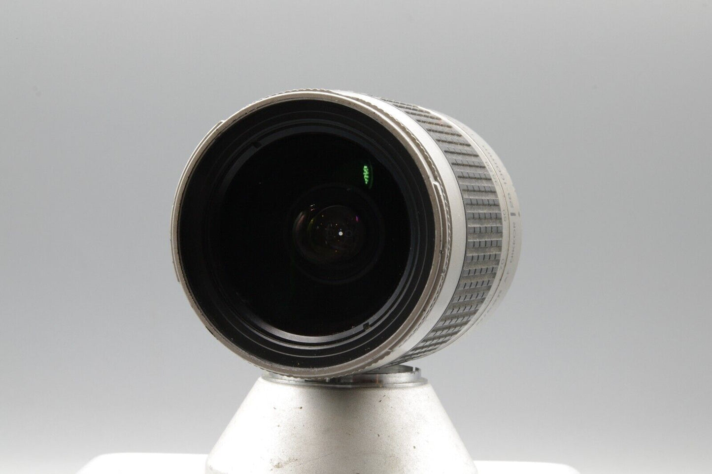 Nikon AF Nikkor 28-100mm F/3.5-5.6 - Mount Damaged but working