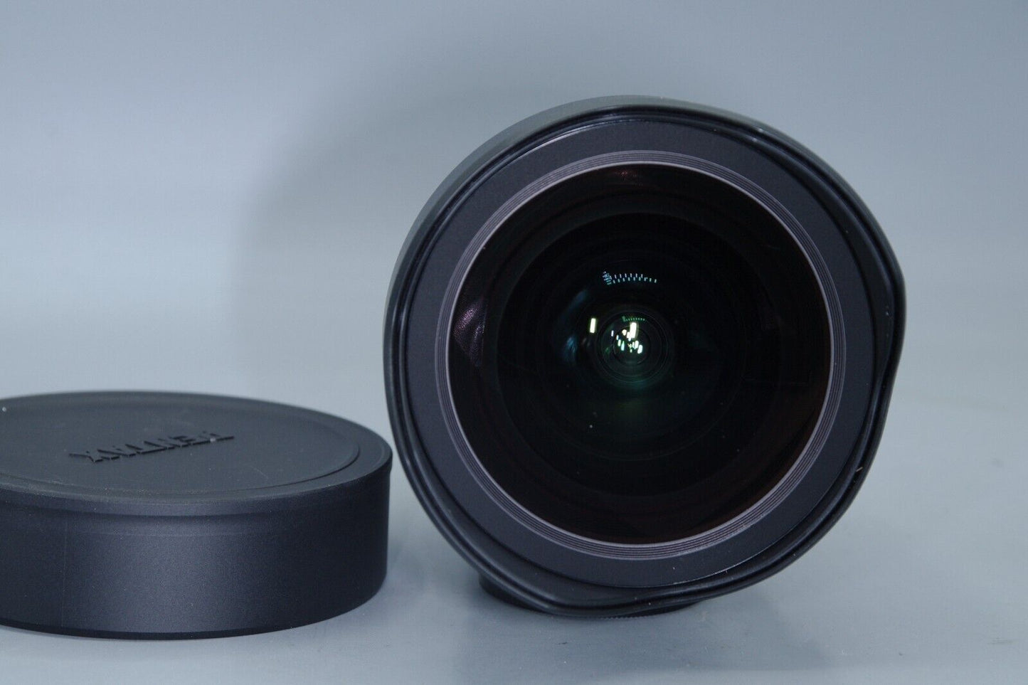 Pentax- D FA HD 15-30mm F/2.8 ED SDM WR Lens - Nr Mint with Caps and Hood