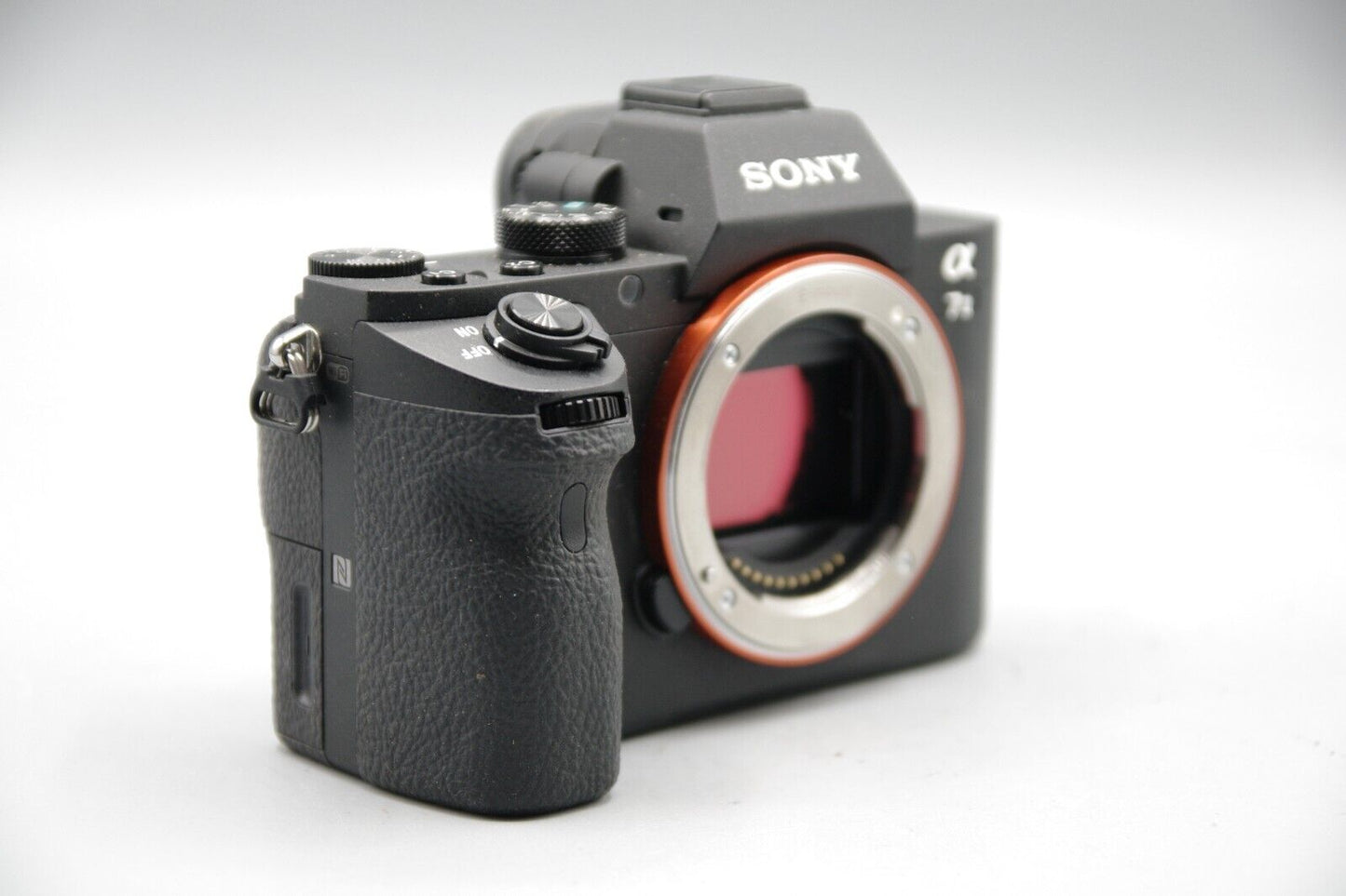 Sony Alpha A7 II 24.2MP Full Frame Mirrorless Camera Very Low Shutter Count 928