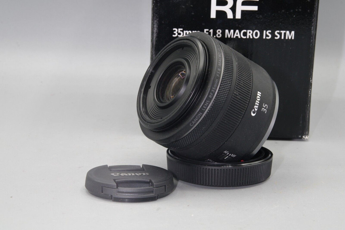 Canon RF 35mm F/1.8 Macro IS STM -Both Caps - Excellent Condition