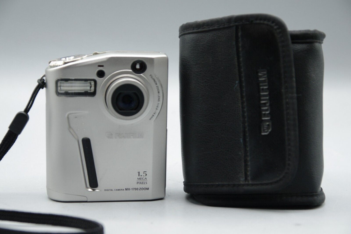 Fujifilm FinePix MX-1700 Zoom 1.5MP Digital  Camera - Excellent