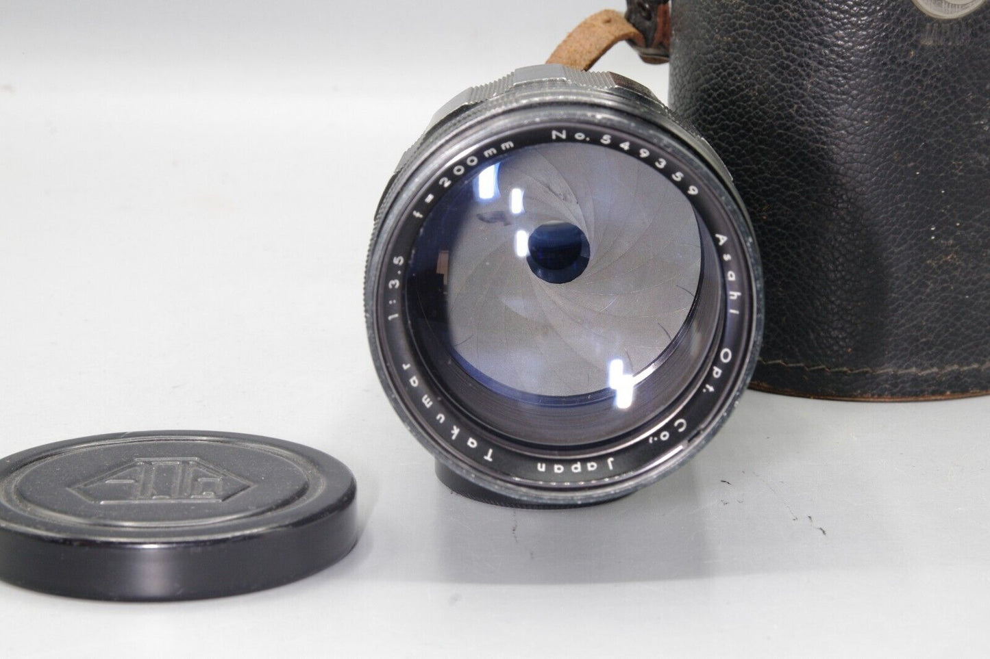 Asahi Takumar 200mm F/3.5 Telephoto Lens with case - M42 Mount
