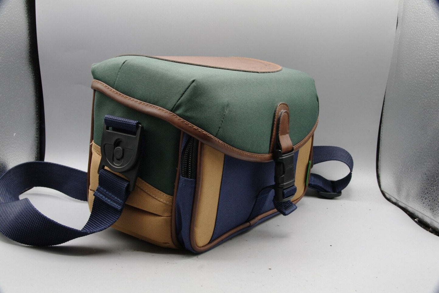 United Colors of Benetton Camera Shoulder Bag