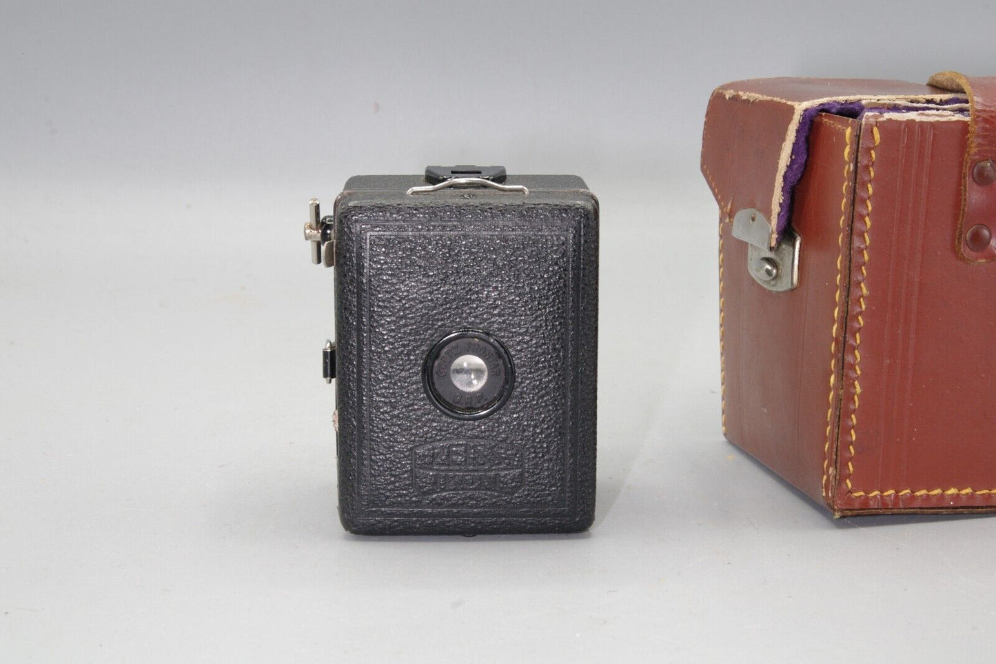 Zeiss Ikon Baby Box/Tengor Camera