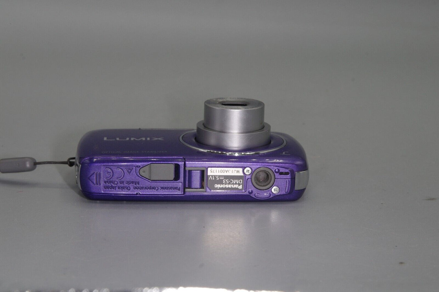 Panasonic Lumix DMC-S3 14.1MP Digital Camera - Pls read