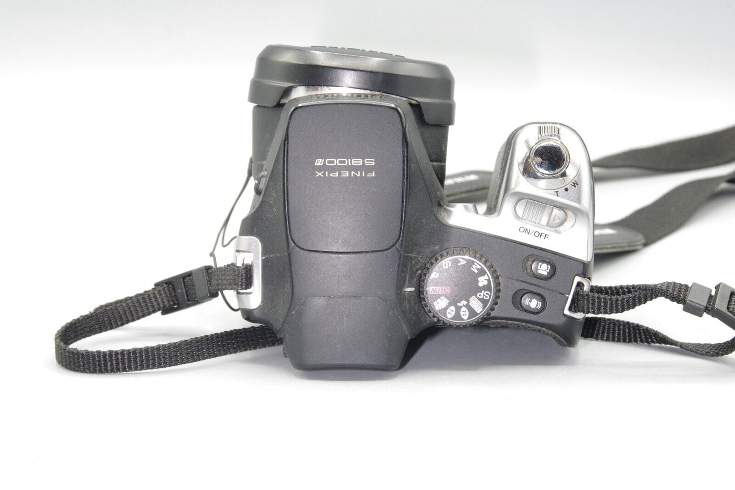 Fujifilm Finepix S8100fd 18X Zoom 10MP Digital Bridge Camera