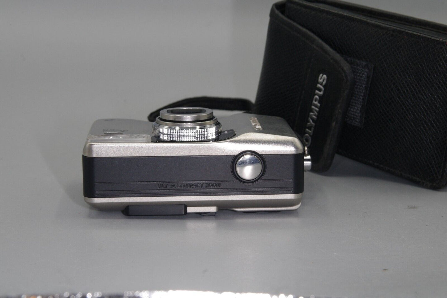 Olympus iZoom 3000 APS Compact Camera with case - Excellent