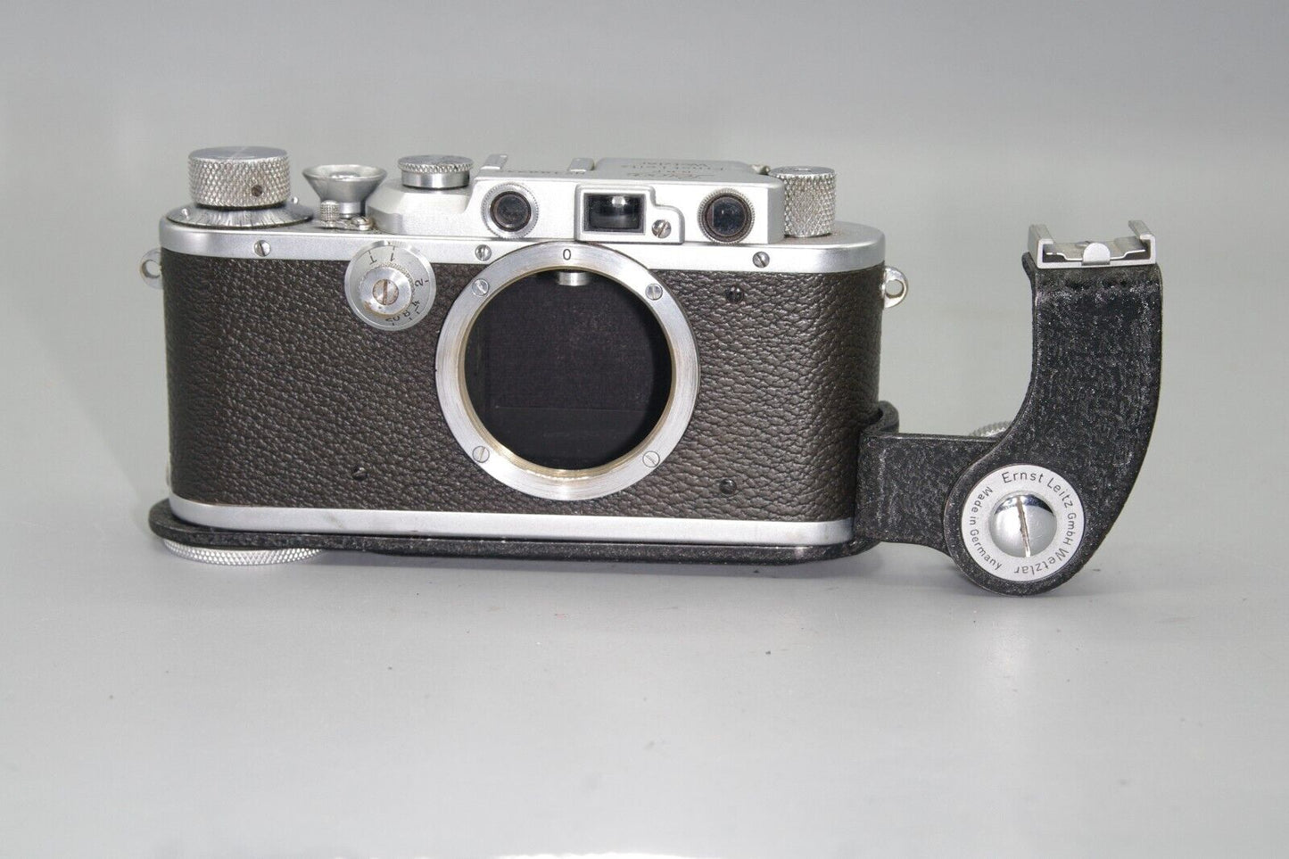 Leica Flash Bracket - Excellent Condition
