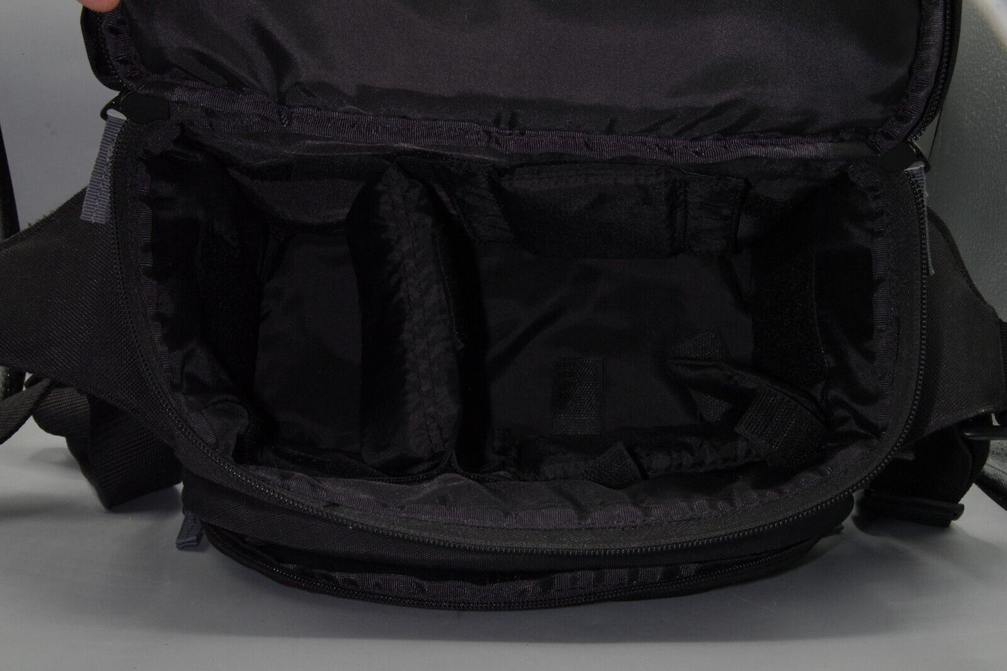 Tamrac Shoulder Camera Case - approx 25cm