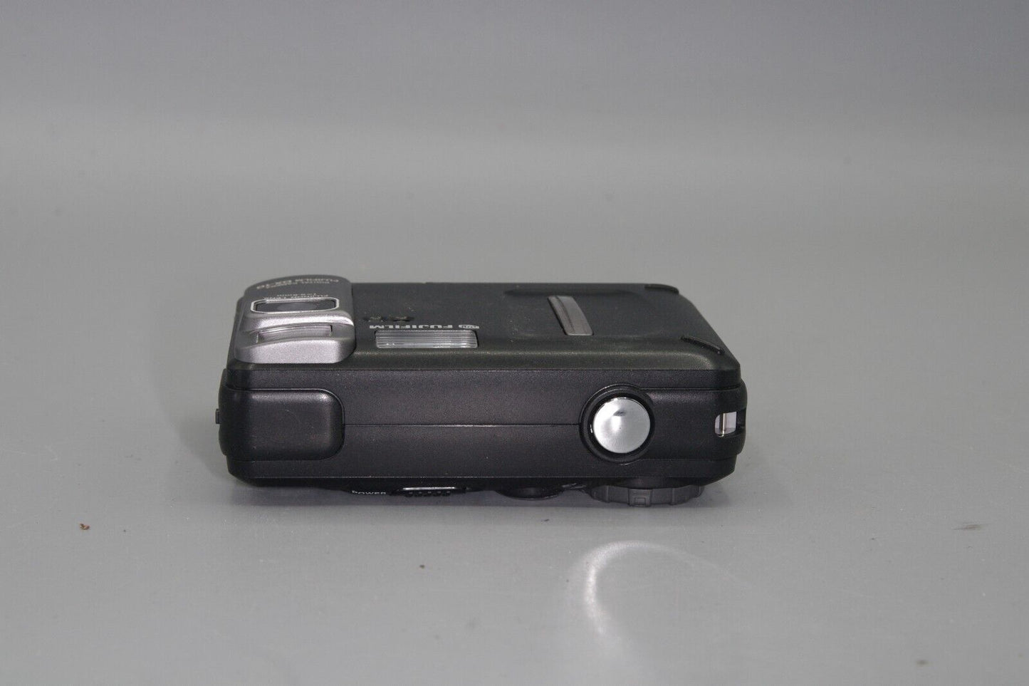 Fujifilm Finepix DX-10 0.8MP Digital  Camera - Takes AA