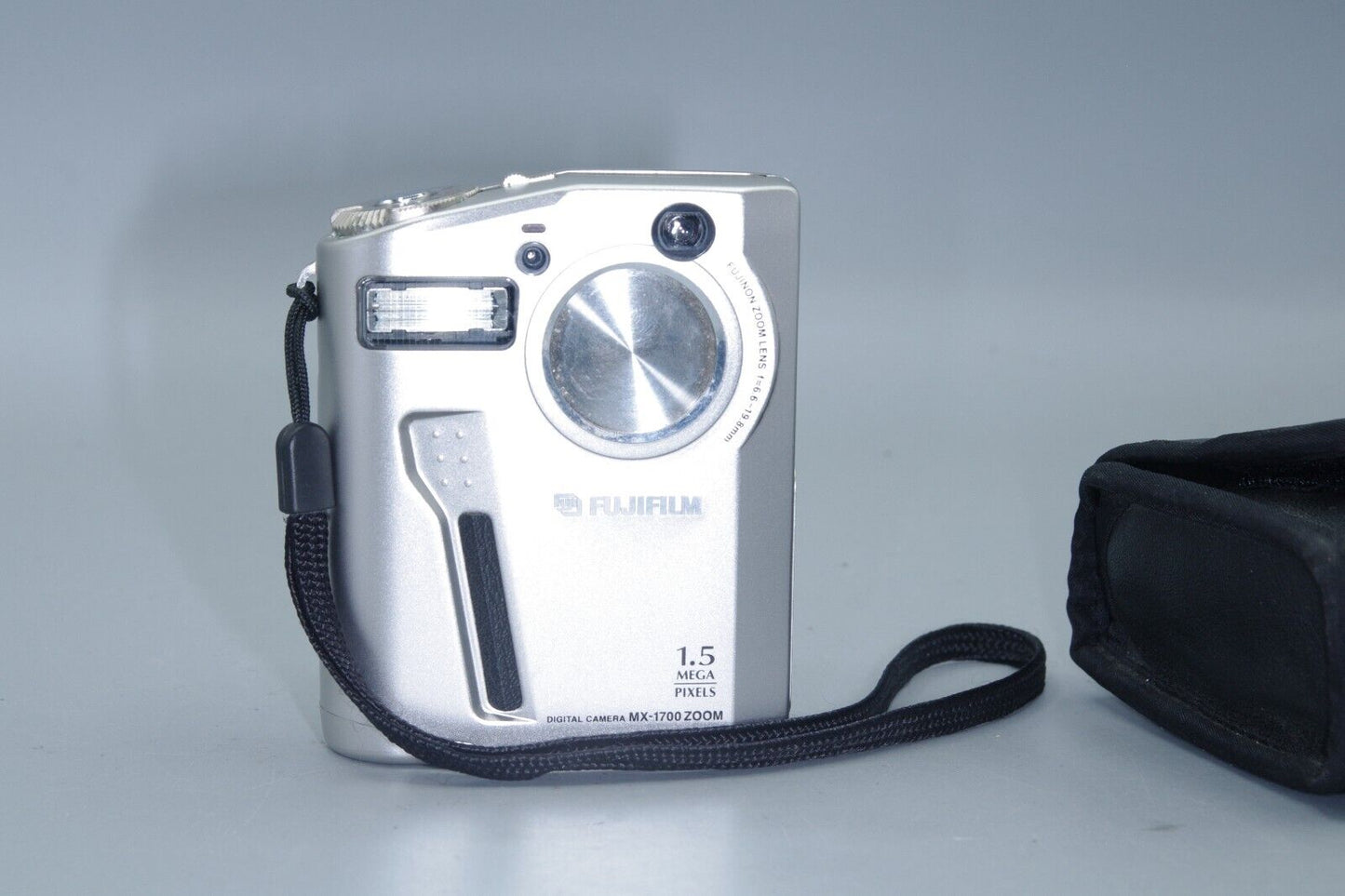 Fujifilm FinePix MX-1700 Zoom 1.5MP Digital  Camera - Excellent