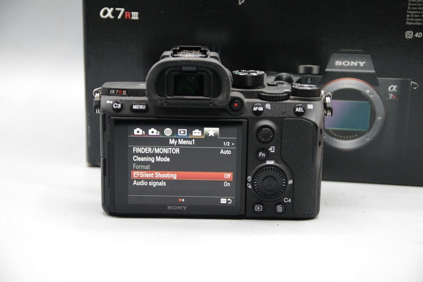 Sony Alpha A7 RIII 42.4MP Full Frame Mirrorless - Very Low Shutter Count 3741