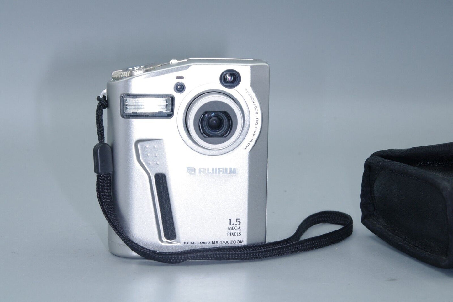 Fujifilm FinePix MX-1700 Zoom 1.5MP Digital  Camera - Excellent