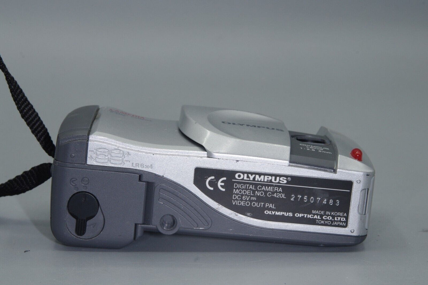 Olympus Camedia C-420L 0.4MP Digital Compact Camera