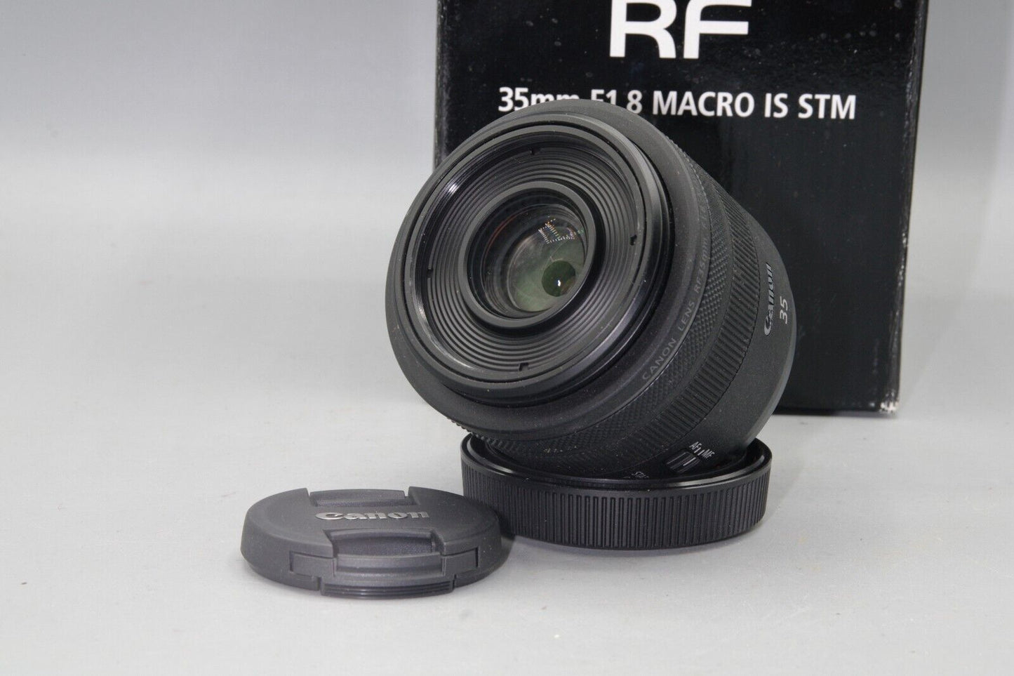 Canon RF 35mm F/1.8 Macro IS STM -Both Caps - Excellent Condition