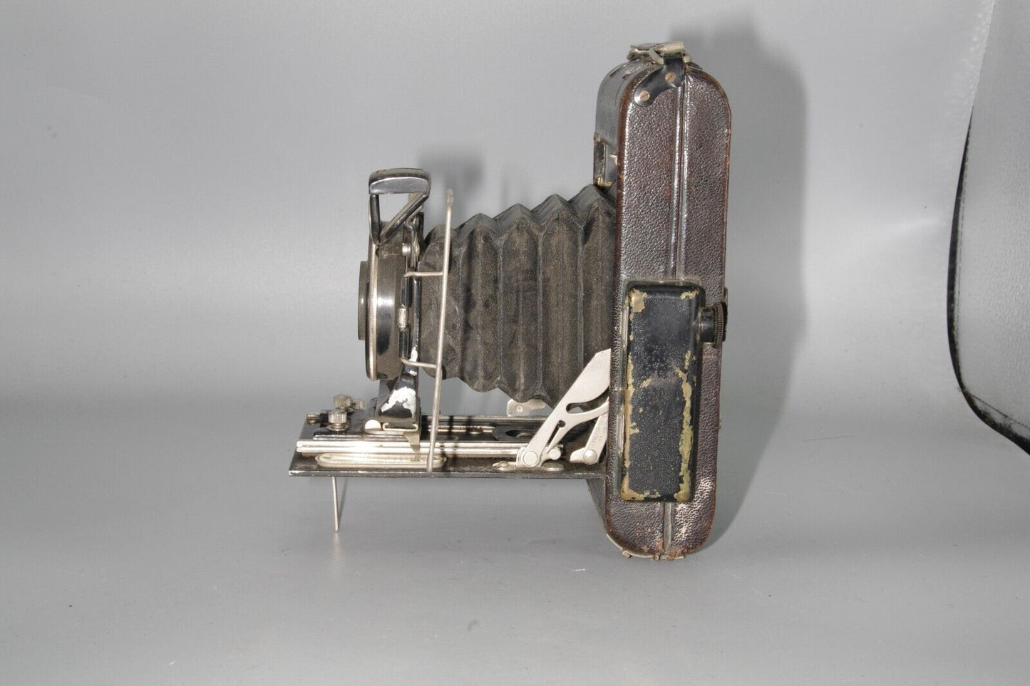 Early Model Ensign Autorange 20 Folding RangeFinder Camera with 100mm F/4.5 Lens