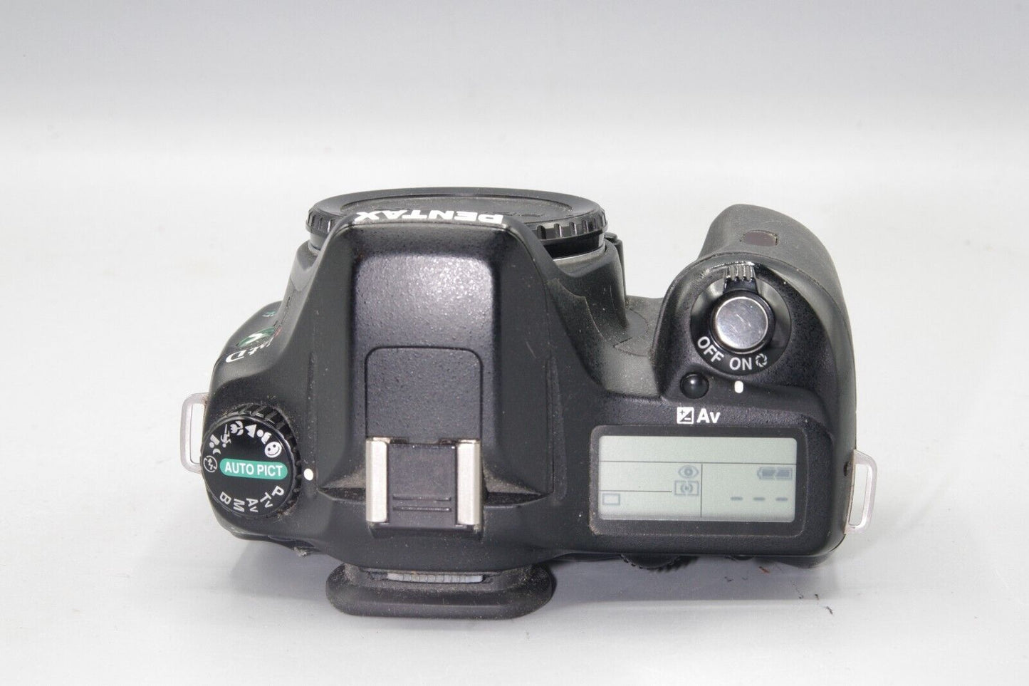 Pentax *istDS 6.1MP DSLR - Excellent