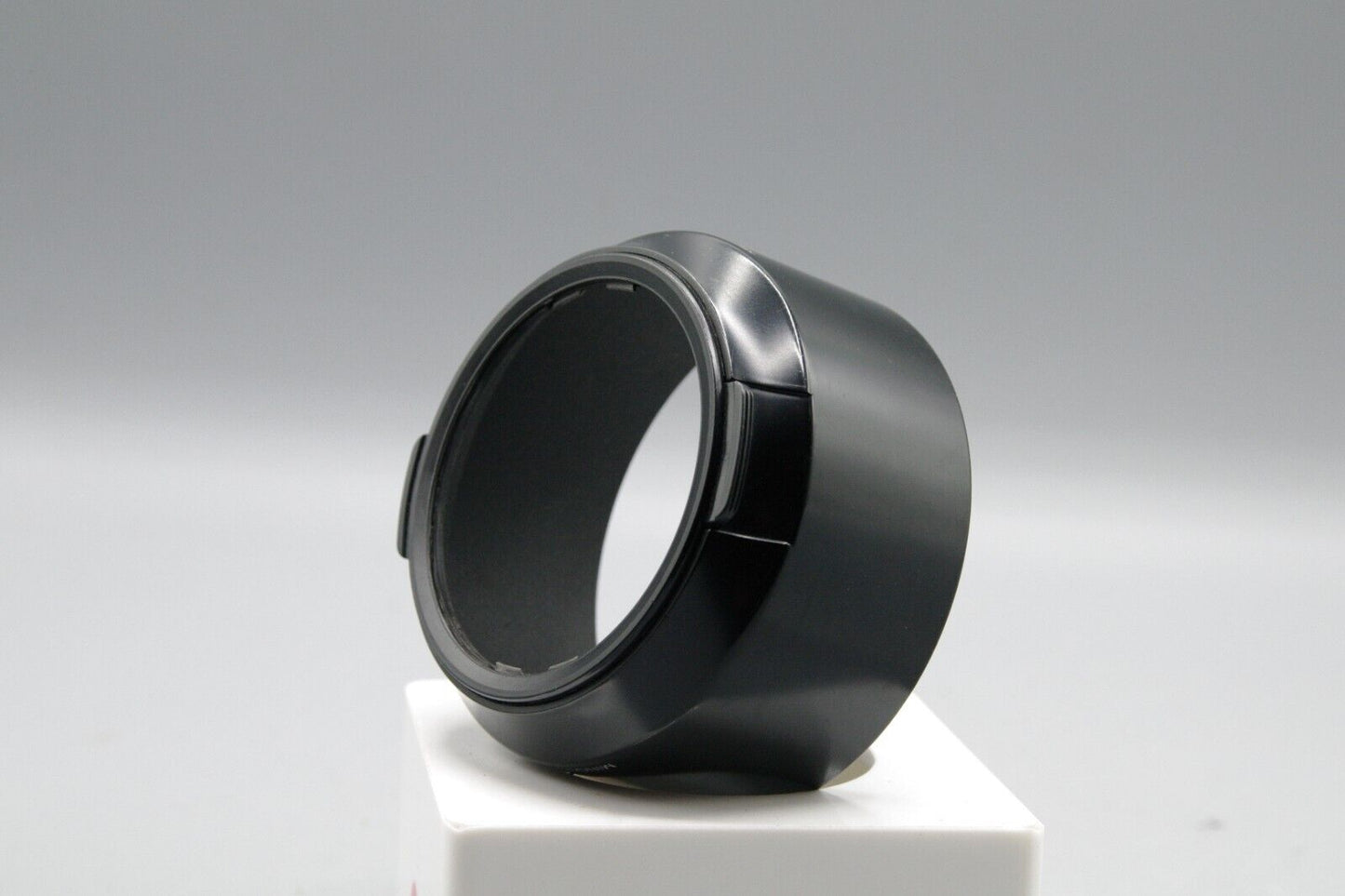 Leica Leitz Wetzlar 12585 Lens Hood for 50mm/35mm Summicron Lens