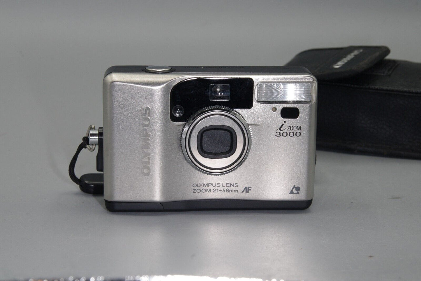 Olympus iZoom 3000 APS Compact Camera with case - Excellent