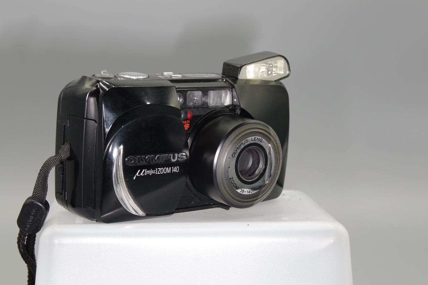 Olympus MJU Zoom 140 35mm Film Camera – Tested – Clean – Autofocus – EXC