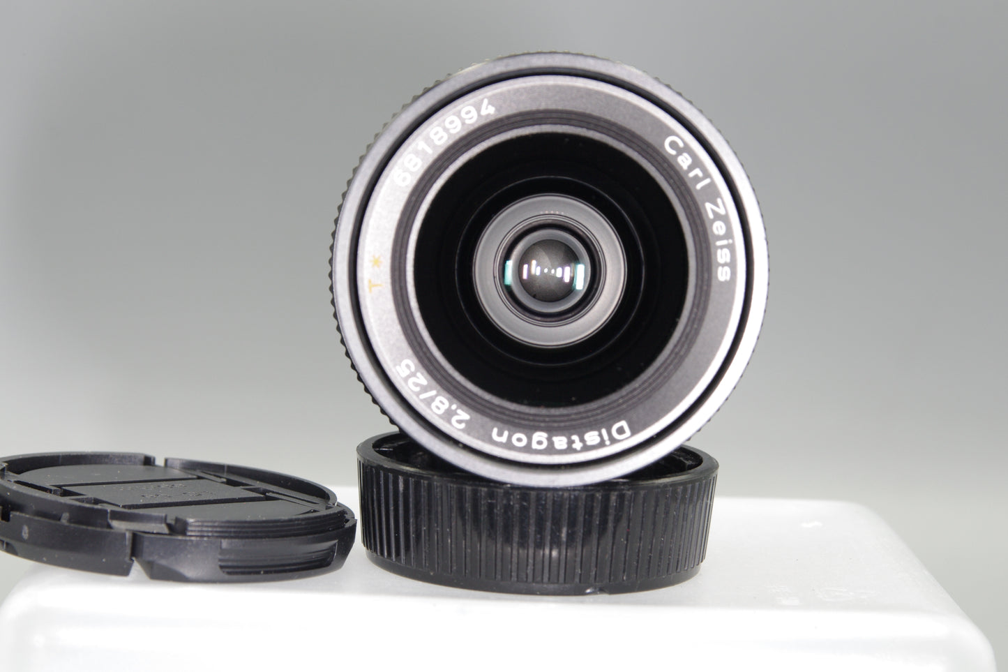 Carl Zeiss Distagon 25mm f/2.8 T* Lens – C/Y Mount, Excellent, Manual Focus