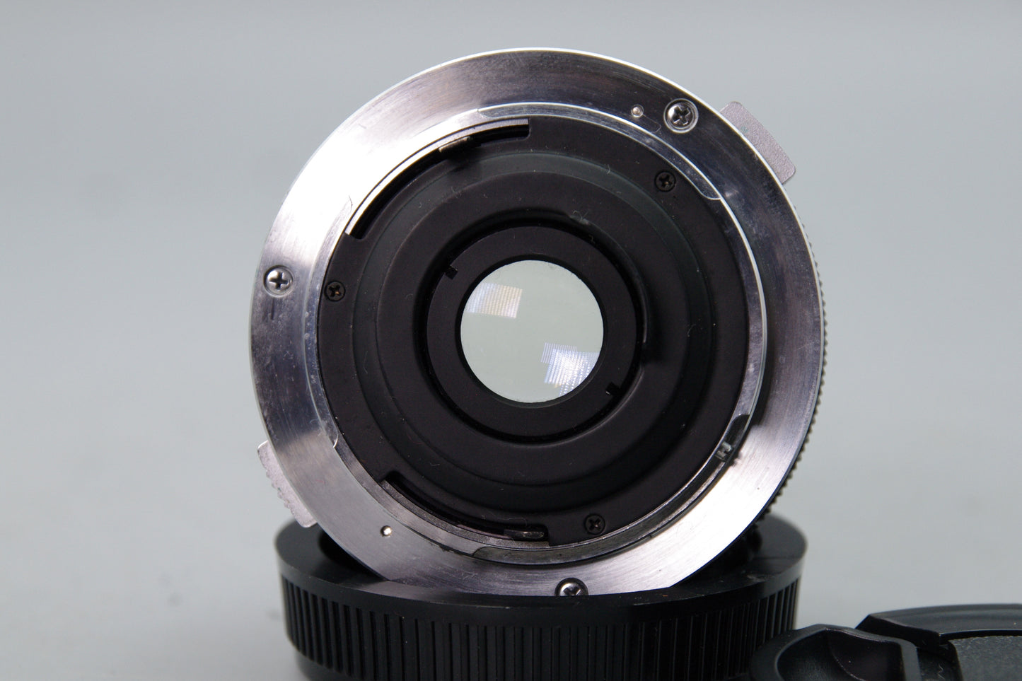 Olympus G.Zuiko Auto‑W 35mm f/2.8 Lens – OM Mount – With Both Caps