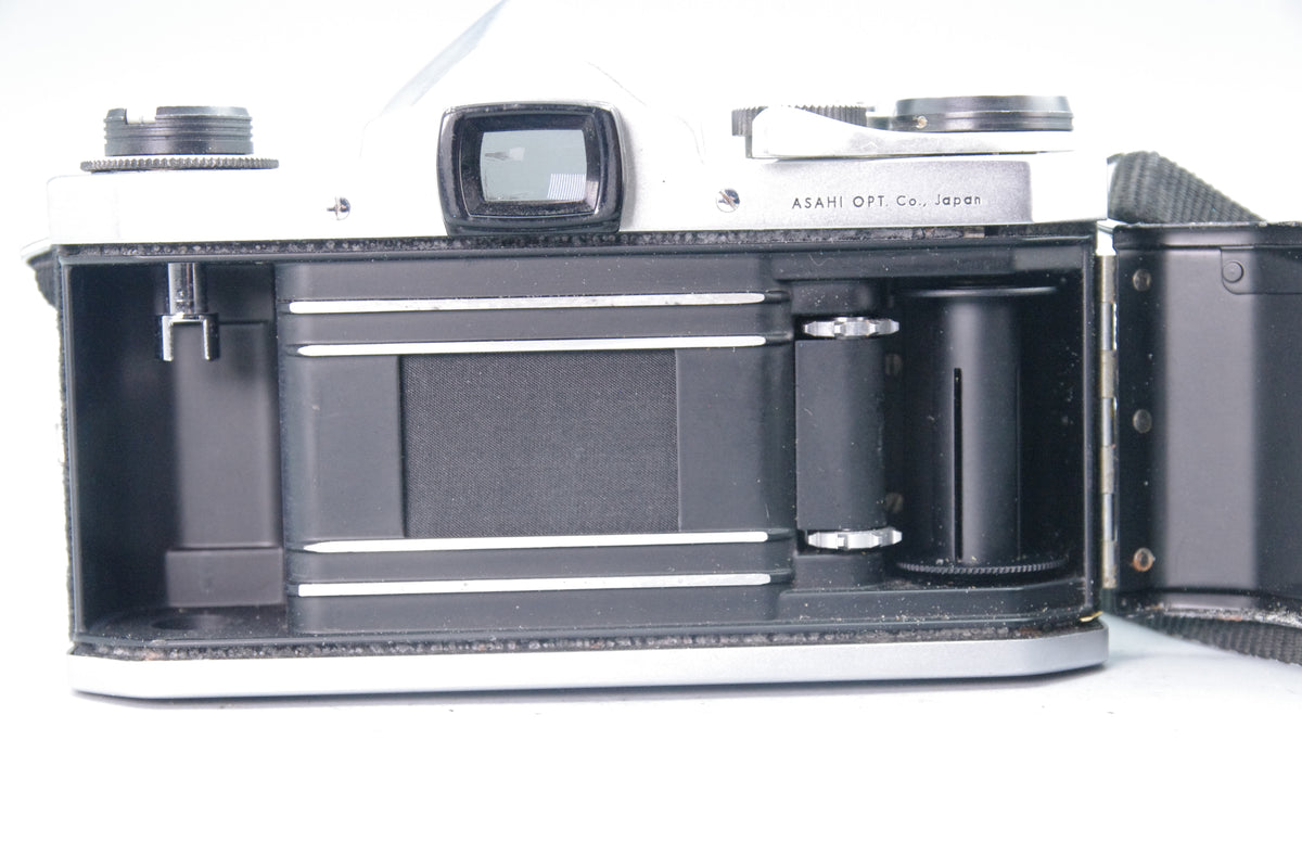 Asahi Pentax S1a 35mm SLR Camera Body – Classic M42 Film Camera – Good Condition