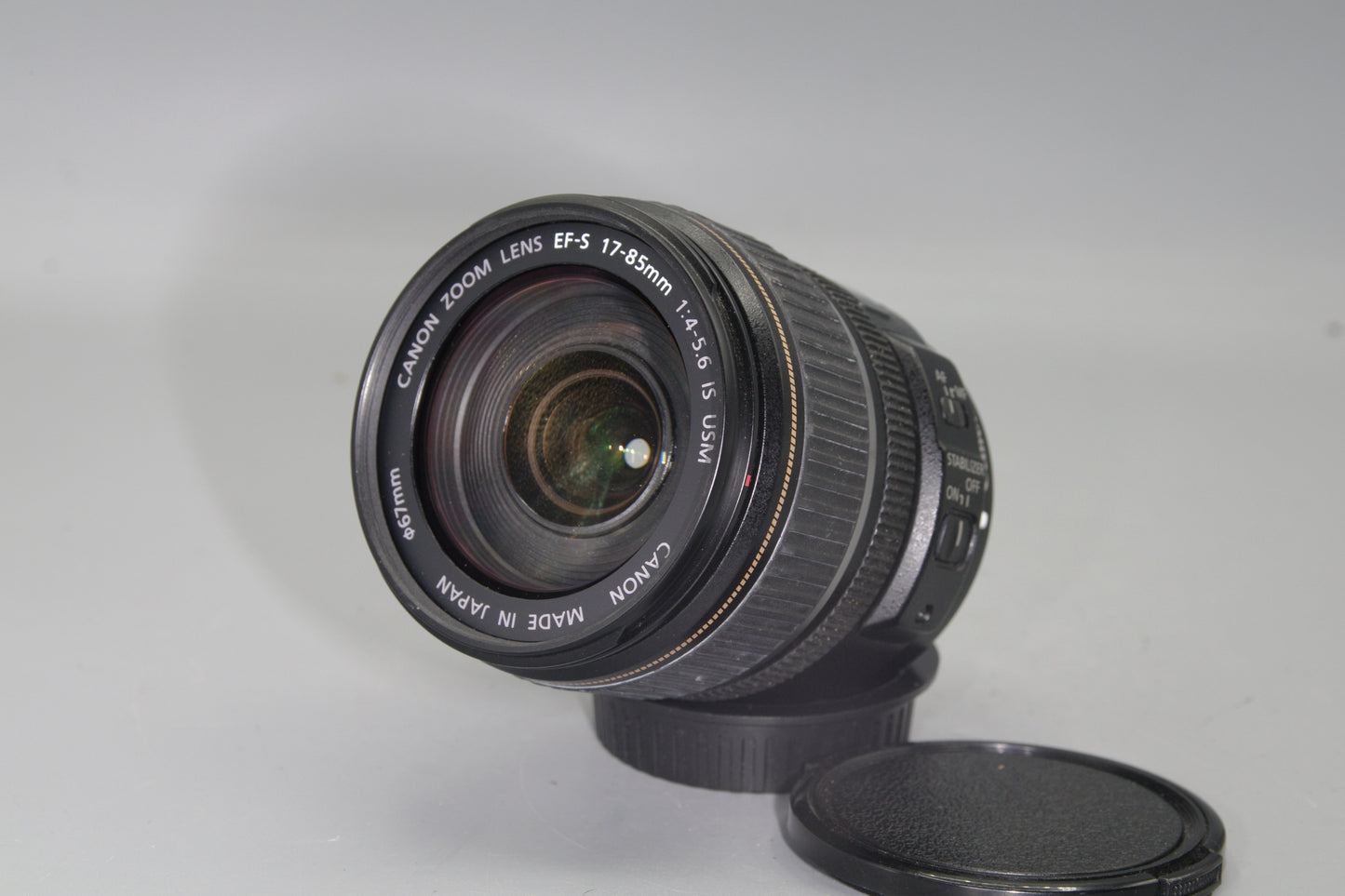 Canon EF-S 17-85mm F/4-5.6 IS USM AF Zoom Lens with Caps