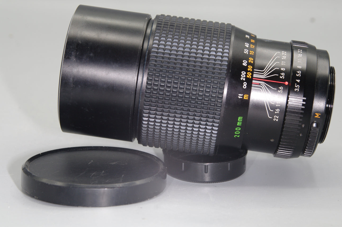 Auto Chinon 200mm F/3.5 Lens - M42 Mount