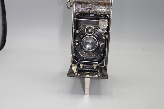 Zeiss Ikon  Folding Camera with Tessar 10.5cm F4.5
