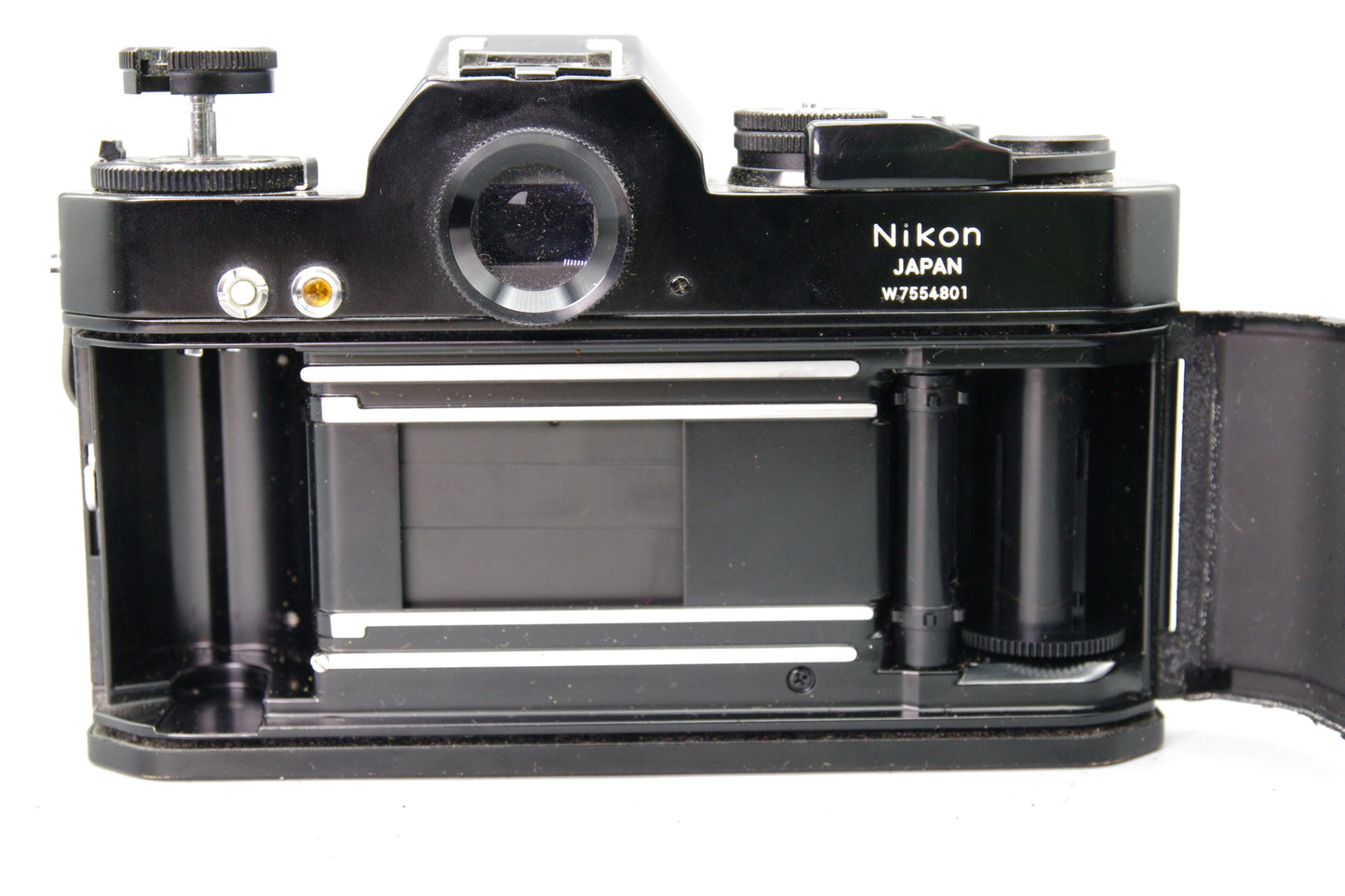 Nikon Nikkormat EL 35mm SLR Camera – Near Mint – Tested – Classic Nikon Body