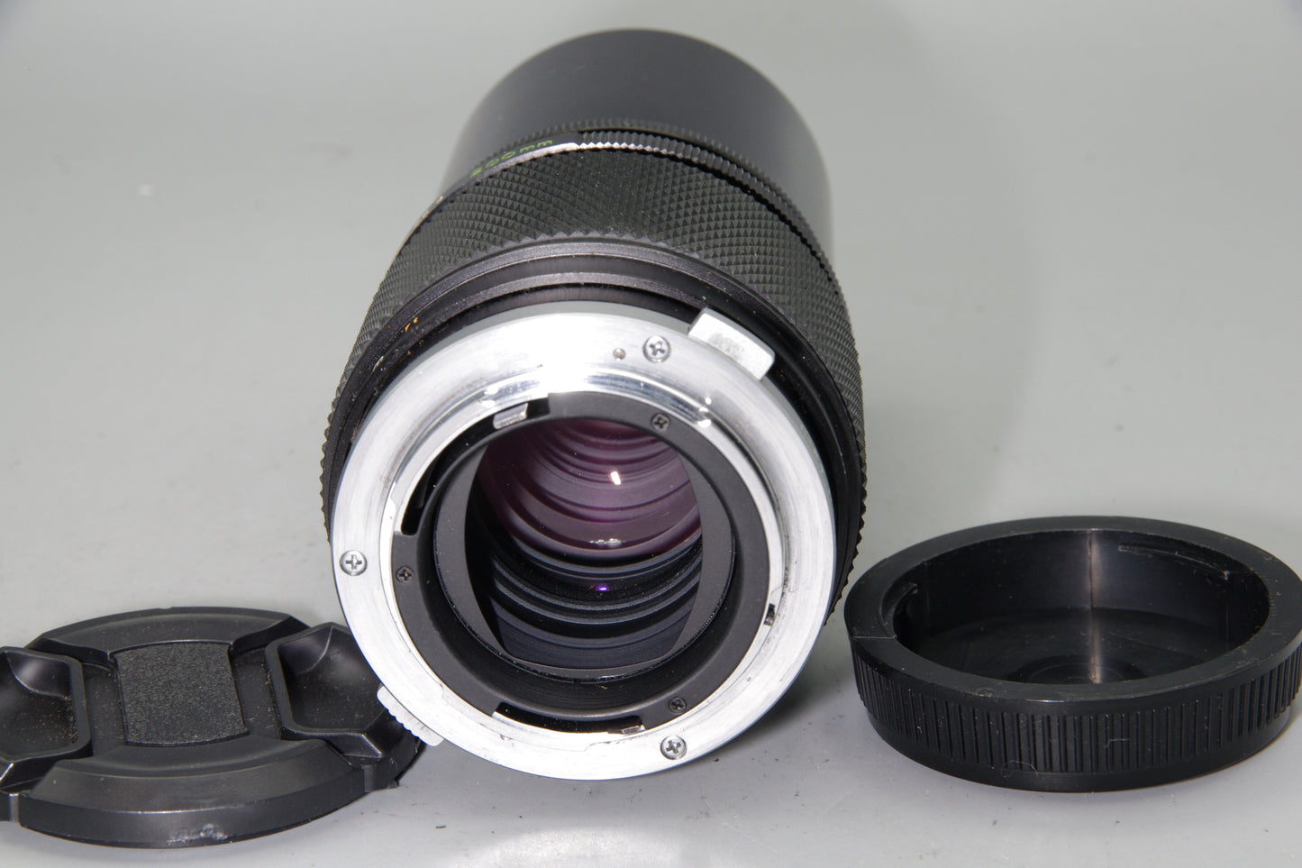 Olympus Zuiko Auto-T 200mm f/4 OM Mount - Excellent