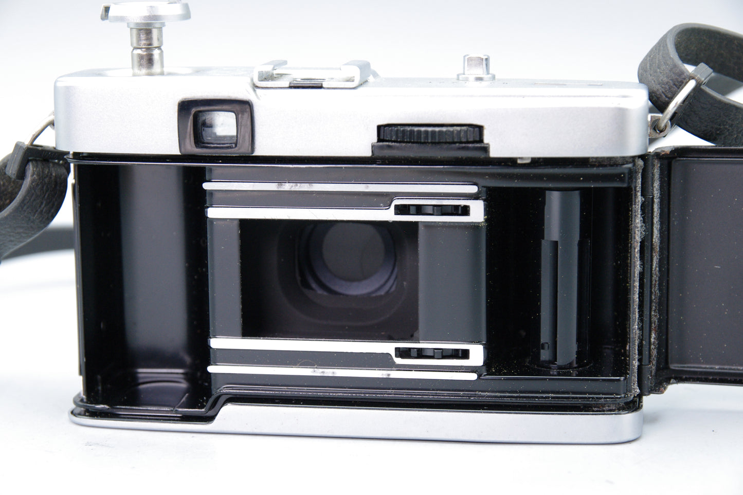 Olympus Trip 35 – Fully Tested & Working – Very Good Condition