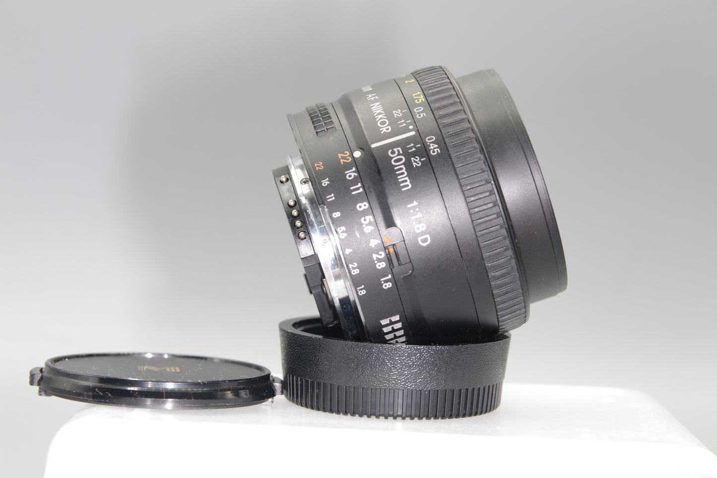 Nikon AF Nikkor 50mm F/1.8D Lens - with both caps Excellent