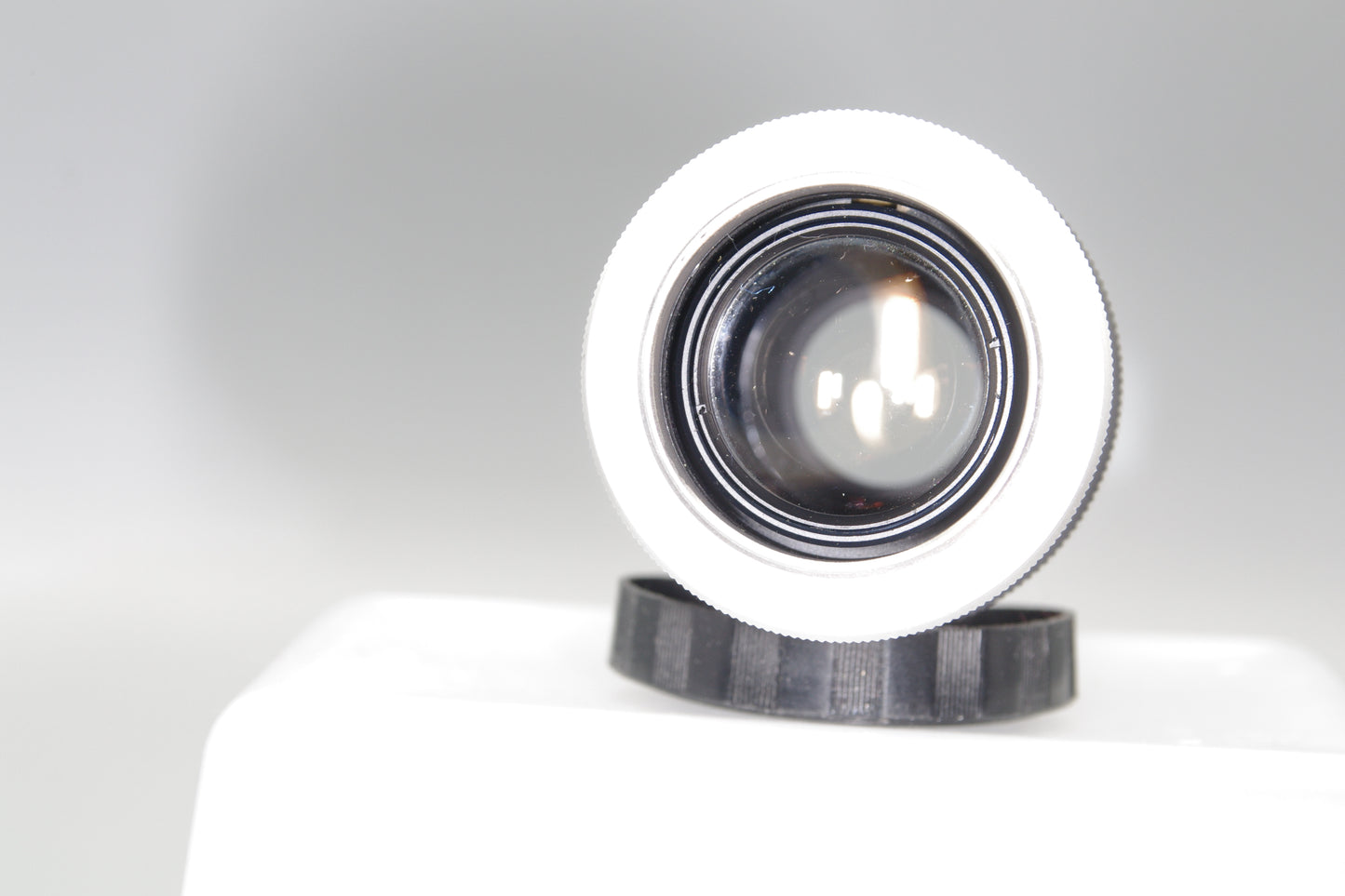 Sunagor 200mm F/4 Lens - M42 Mount