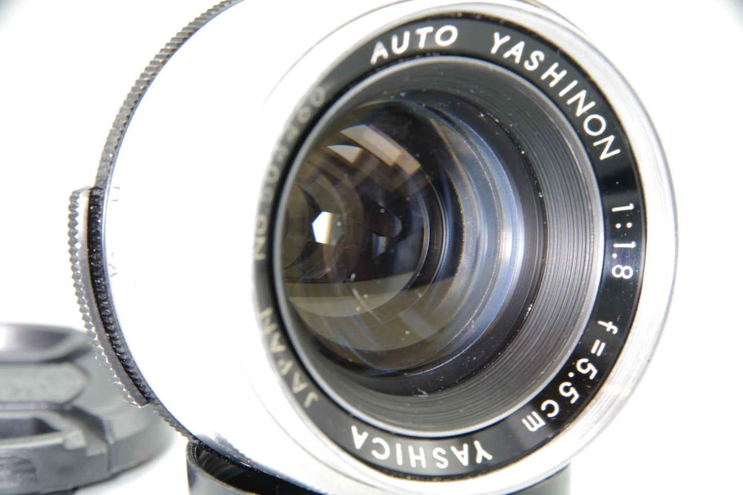 Yashica Auto Yashinon 5.5cm f/2 M42 Lens – Very Good Condition – Vintage Prime