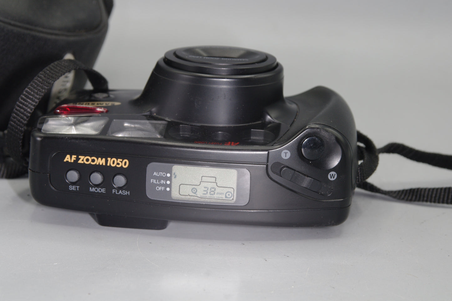 Samsung AF Zoom 1050 – 35mm Film Camera with 38–105mm Super Macro Lens VGC