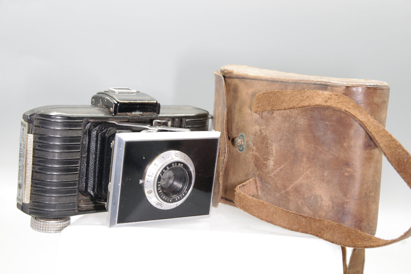 Kodak Bantam - Vintage 828 Folding Film Camera with Case
