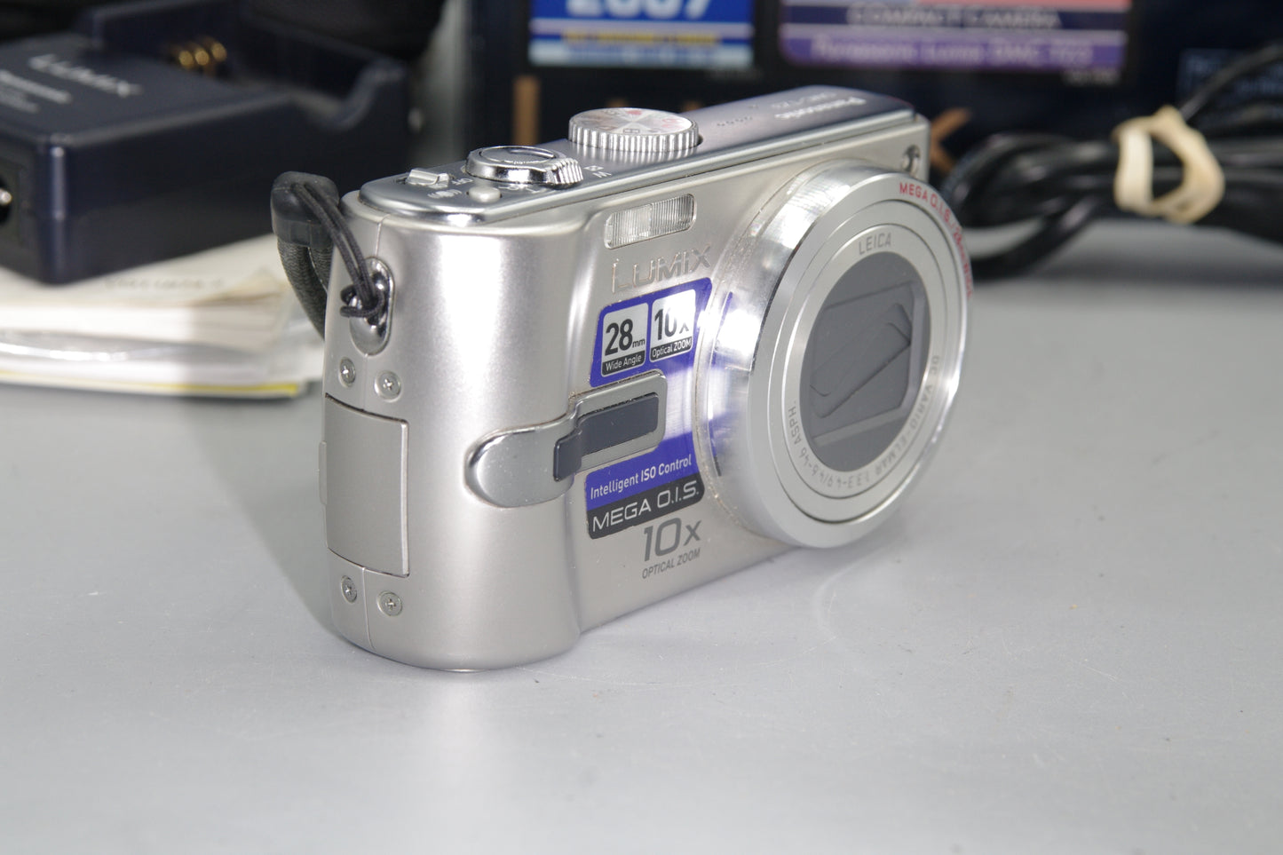 Boxed Panasonic Lumix DMC-TZ3 7.2MP 10x Zoom in Silver - Excellent