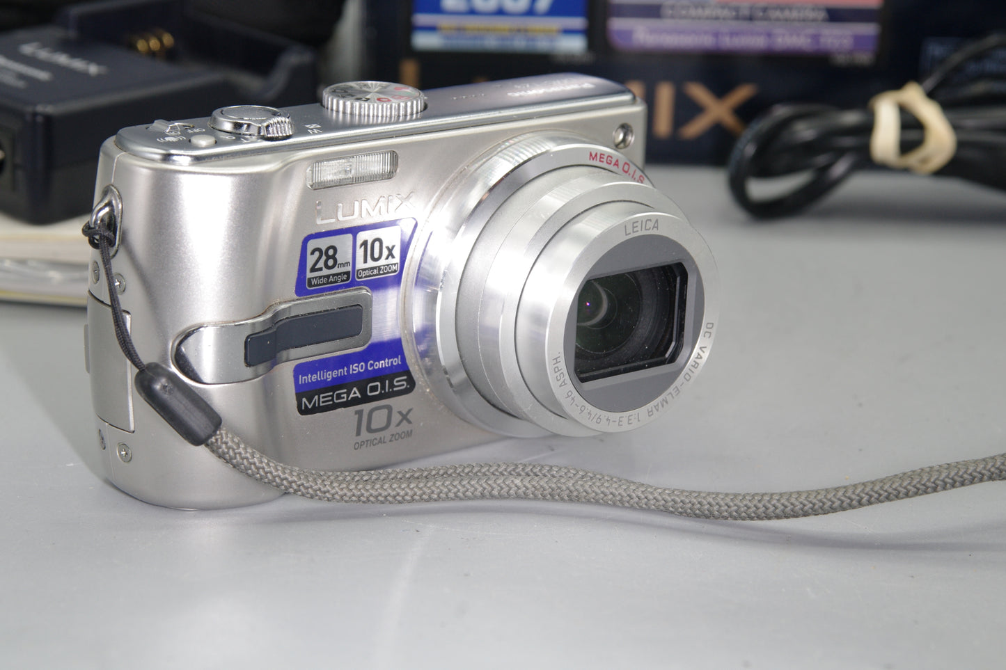 Boxed Panasonic Lumix DMC-TZ3 7.2MP 10x Zoom in Silver - Excellent