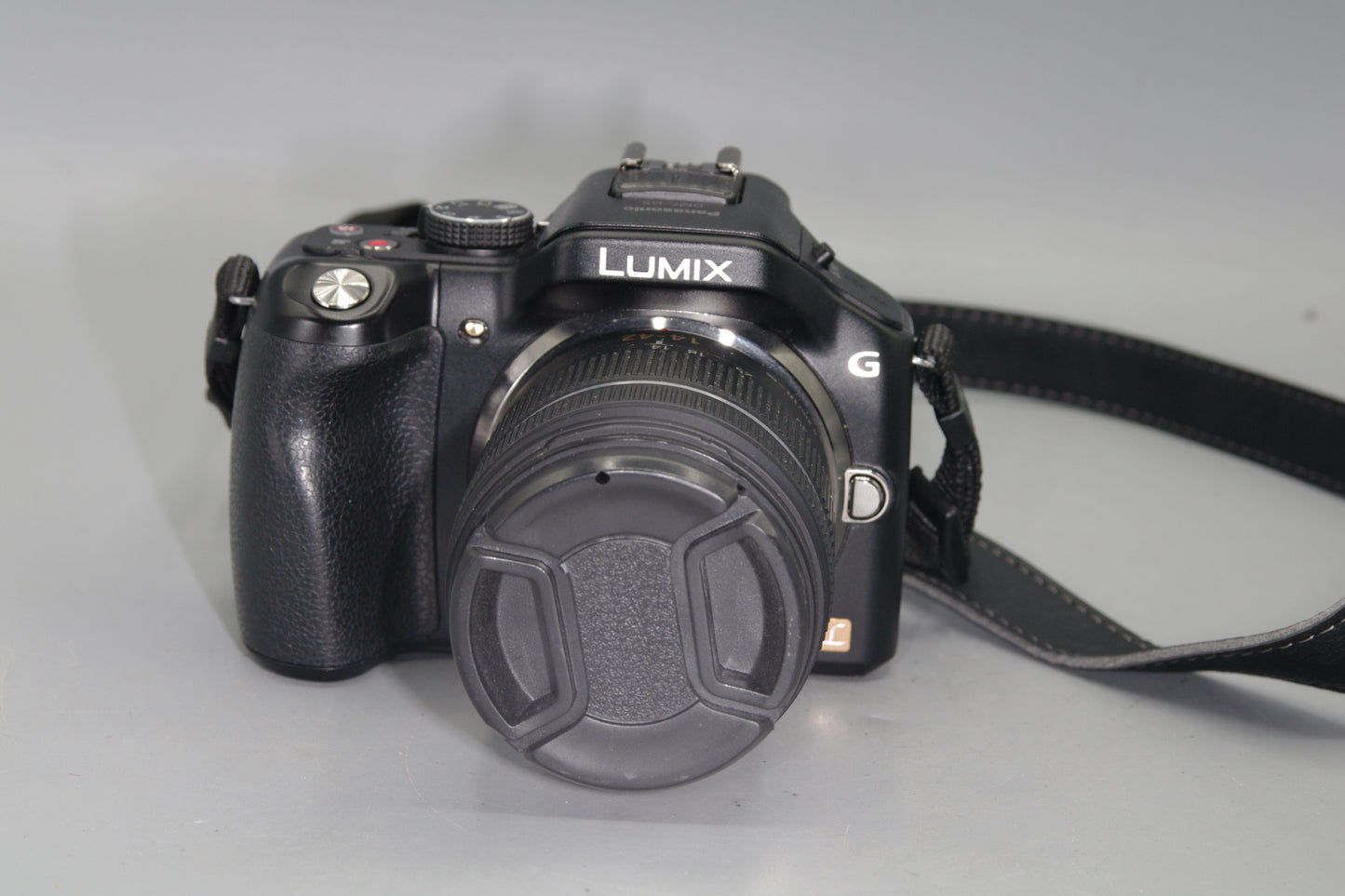 Panasonic Lumix DMC-G5 16MP Digital M4/3 Camera with 14-42mm Lens -S/C 1792