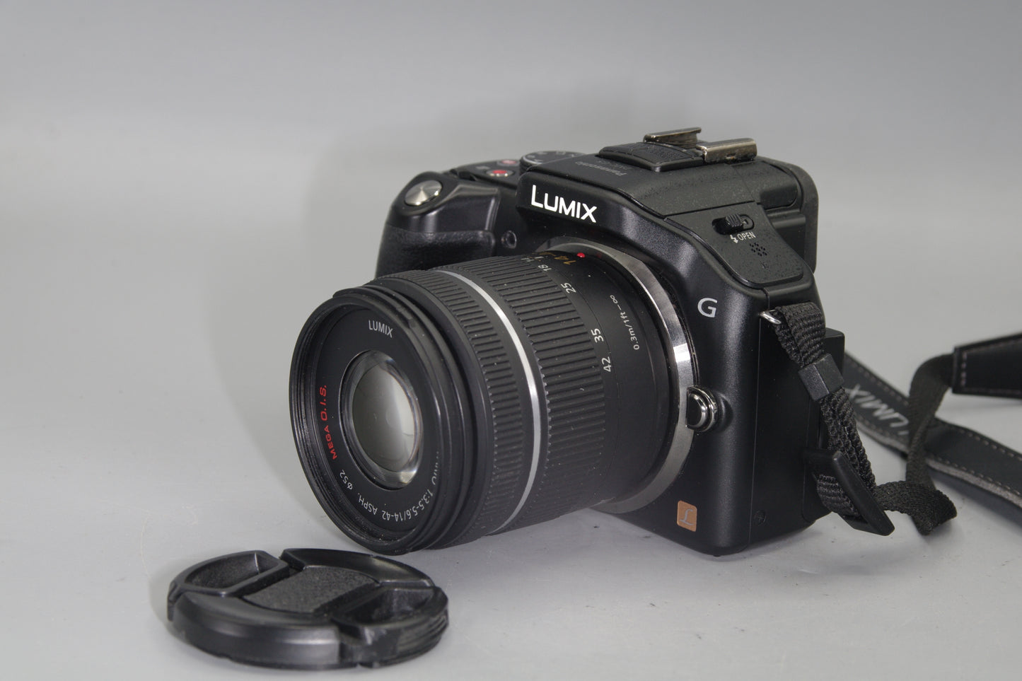 Panasonic Lumix DMC-G5 16MP Digital M4/3 Camera with 14-42mm Lens -S/C 1792