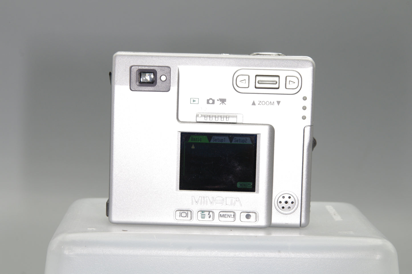 Minolta Dimage X1 8MP Digital Camera – Anti-Shake, 3x Zoom, Ultra Compact, VGC