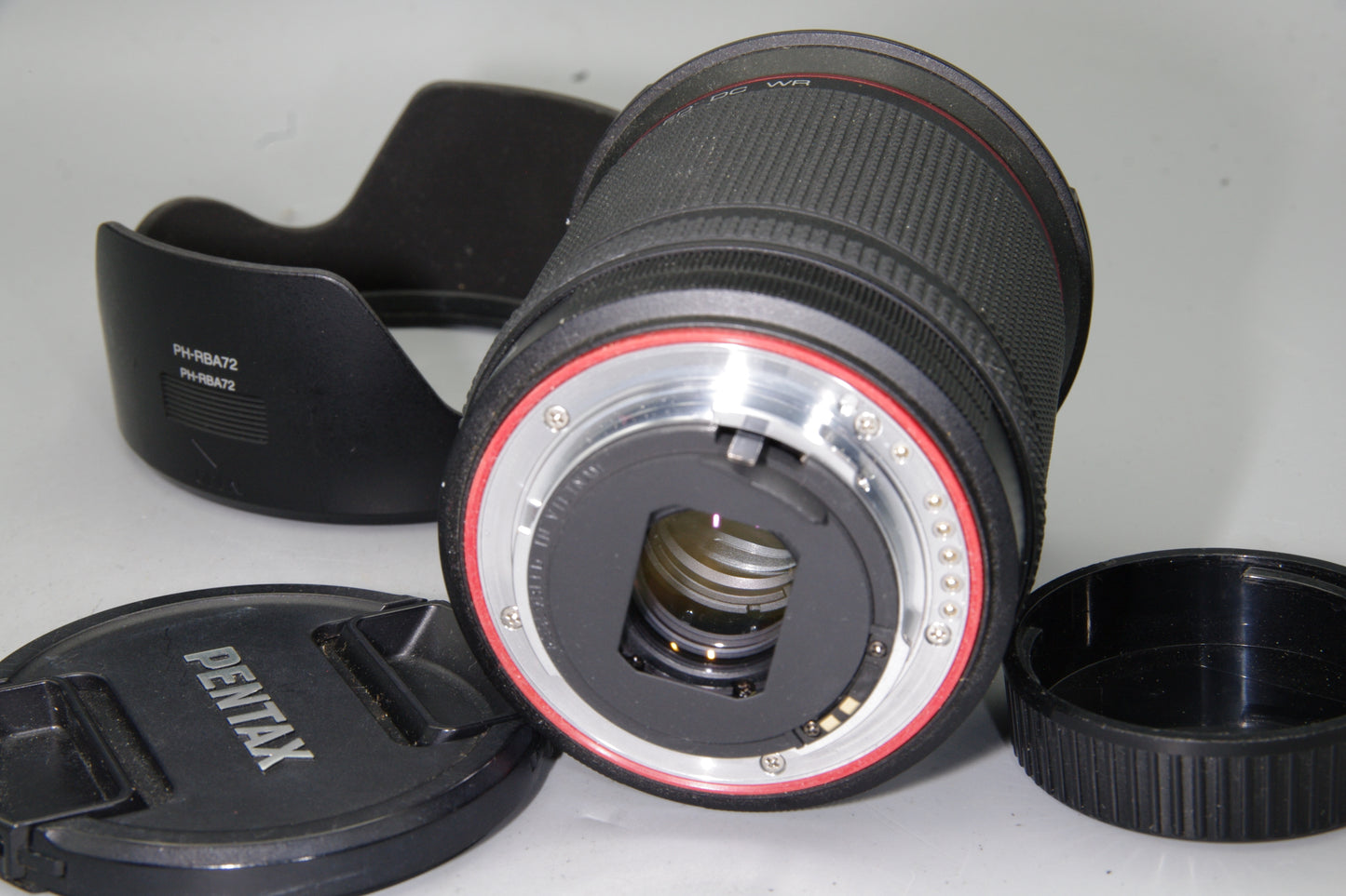 Pentax‑DA 16–85mm f/3.5–5.6 ED DC WR – Both Caps & Hood Excellent
