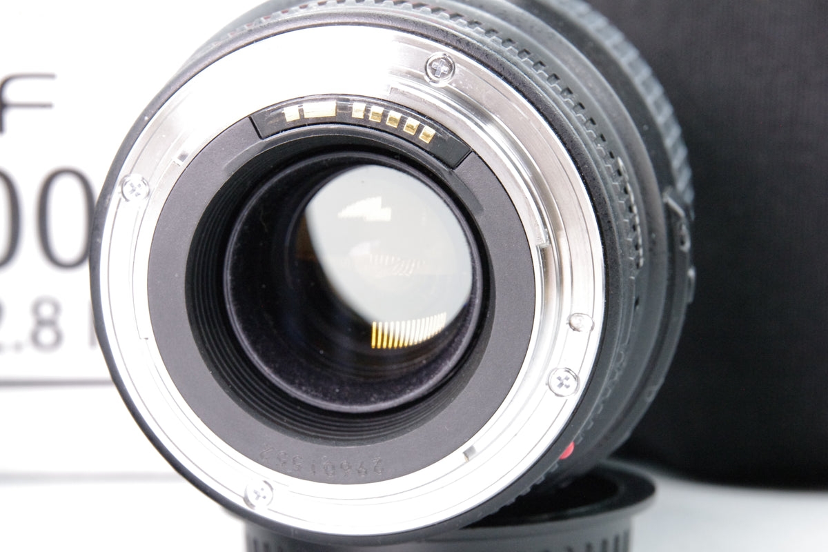 Canon EF 100mm f2.8 Macro USM Lens Box Hood Tamrac Pouch Excellent