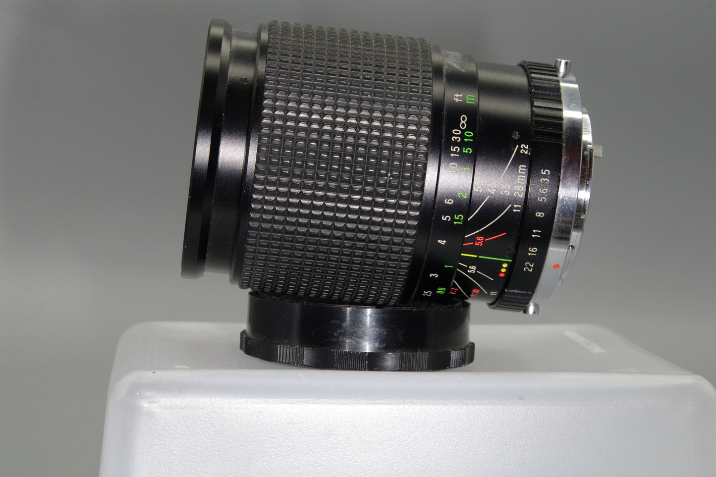Super Ozeck II 28–100mm F3.5–5.5 OM Mount Lens – Versatile Vintage Zoom