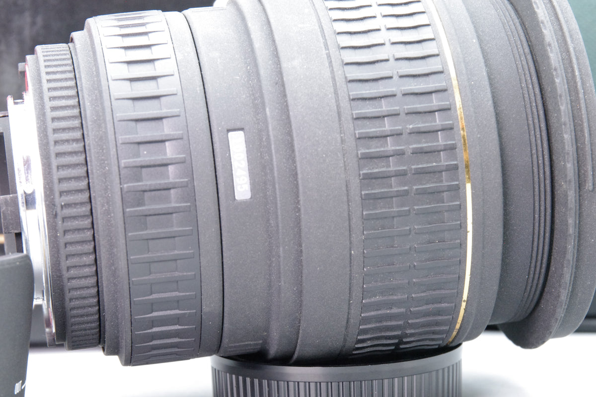Sigma 24-70mm f2.8 EX DG Aspherical Lens Nikon AF Box Case Hood Excellent
